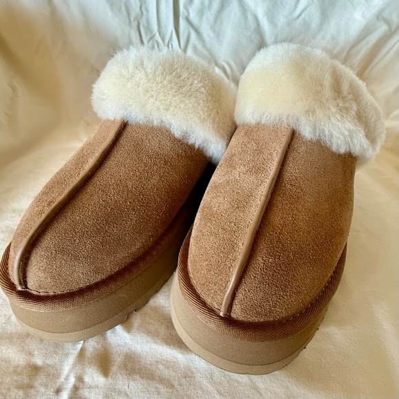 UGG Disquette Shoe - 8 - Picture 6 of 11